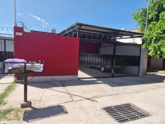 Departamento en alquiler de 2 dormitorios c/ cochera en Luzuriaga