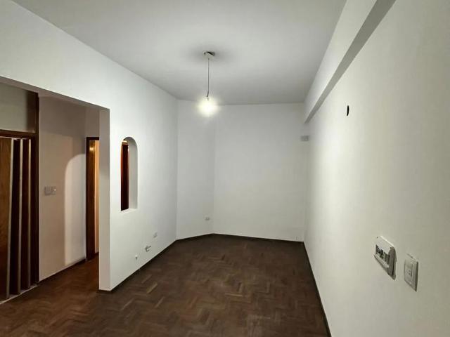 Departamento en Alquiler de 2 Dormitorios con Patio Centro