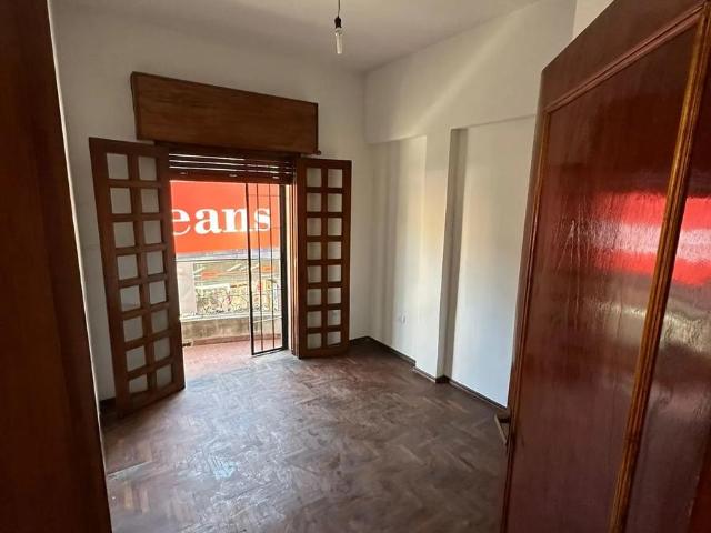 Departamento en Alquiler de 2 Dormitorios con Patio Centro ? 52m?