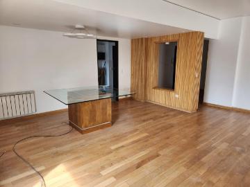 DEPARTAMENTO EN ALQUILER DE CATEGORIA, CON COCHERA Y BAULERA