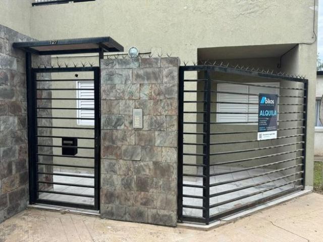 Departamento en alquiler de dos dormitorios con patio