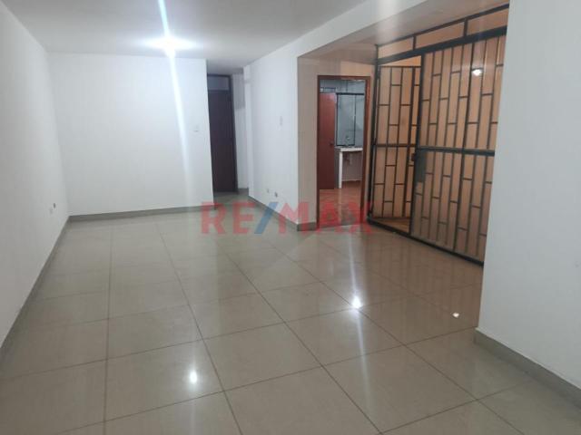 Departamento En Alquiler En 2Do Piso En Los Olivos