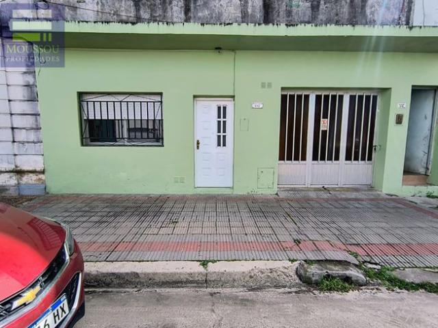Departamento en alquiler en calle Doello Jurado casi Alem
