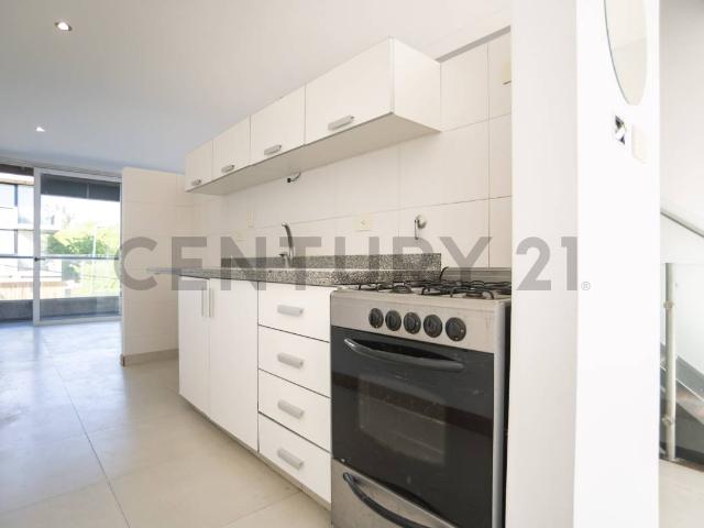 DEPARTAMENTO EN ALQUILER EN CITY BELL TIPO DUPLEX DE DOS DORMITORIOS