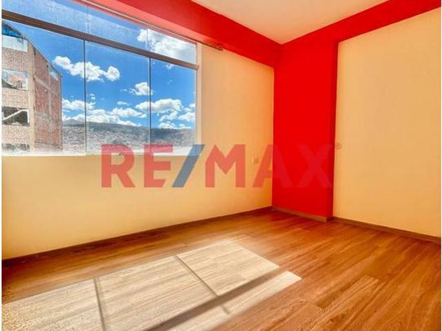 Departamento En Alquiler En Amadeo Repetto, Santiago – Amplio Y Funcional