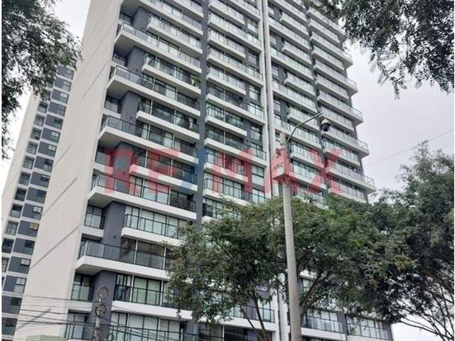 Departamento En Alquiler En Av Aramburu | Surquillo