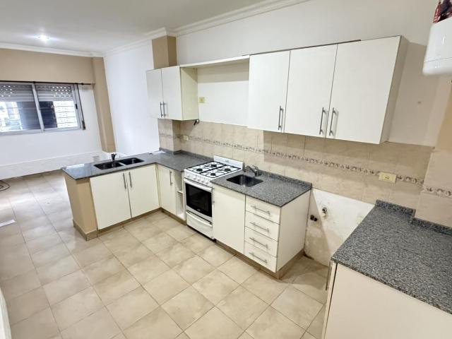 Departamento en Alquiler en Lan?s Oeste