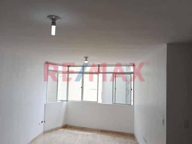 Departamento en alquiler en San Miguel a S/1,800 al mes