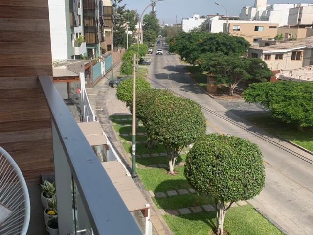 Departamento en alquiler en Santiago De Surco a $1,050 al mes
