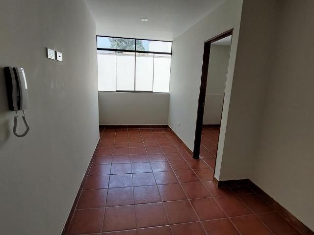 Departamento en Alquiler en Santiago de Surco A Pasos de la Loma Amarilla