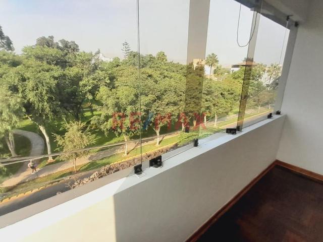 Departamento en alquiler en Santiago De Surco a S/2,500 al mes