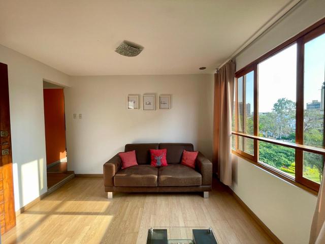 Departamento en alquiler en Santiago De Surco a S/2,500 al mes