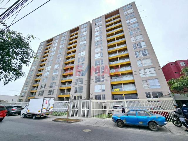 Departamento en alquiler en Santiago De Surco a S/2,000 al mes