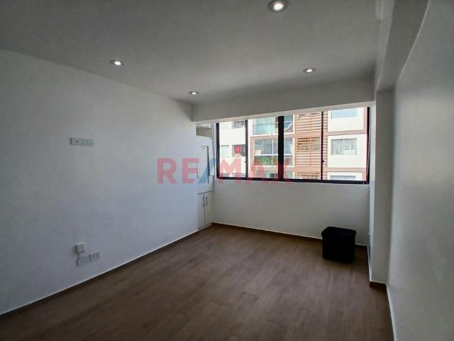 Departamento en alquiler en Surquillo a S/2,100 al mes