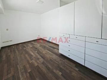 Departamento en alquiler en Surquillo a S/2,300 al mes
