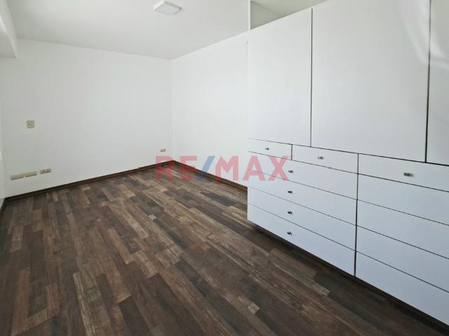 Departamento en alquiler en Surquillo a S/2,300 al mes