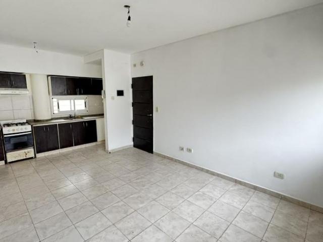 Departamento en alquiler en Remedios de Escalada Oeste