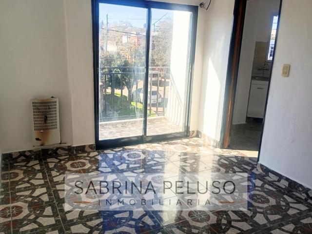 Departamento en Alquiler en Villa Gobernador Udaondo, Ituzaingó