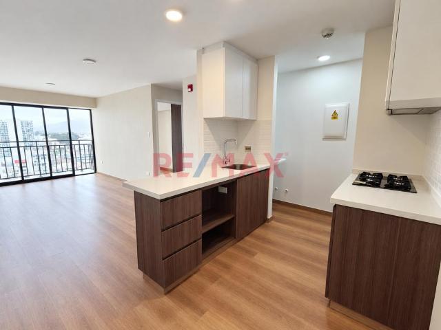 Departamento En Alquiler – Edificio Oasis Surquillo Limite Con San Isidro