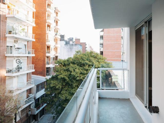 departamento en alquiler jujuy 1716 pichincha 1 dormitorio frente con cochera ? 44m?