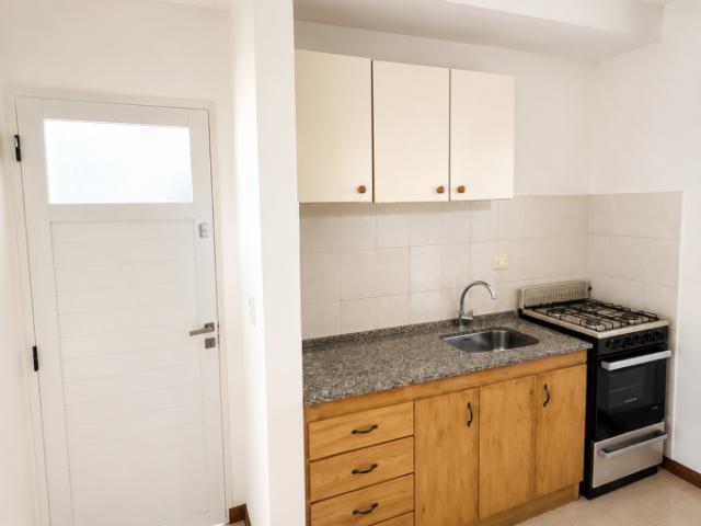 DEPARTAMENTO EN ALQUILER – LEON GURUCIAGA 286