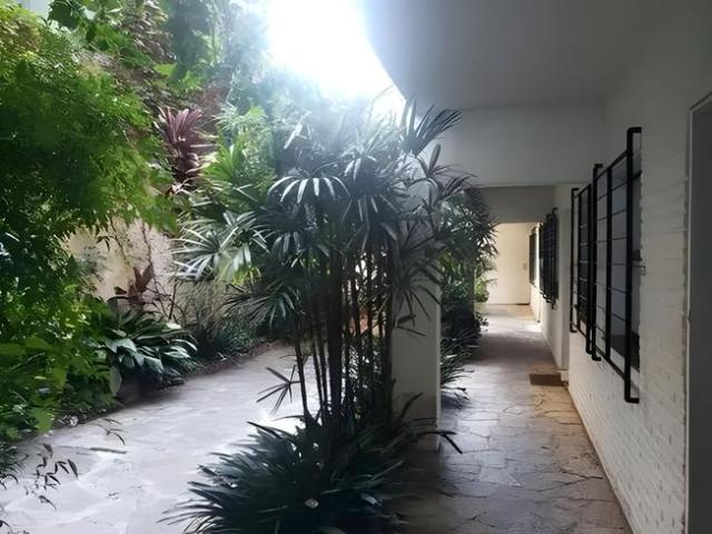 Departamento en Alquiler,San Isidro. Dos ambientes a media cuadra de avenidas y Estación del Tren