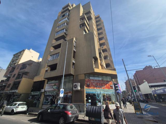 Departamento en ALQUILER Sucre 281, 10°B Centro 1 dormitorio con Balcón!