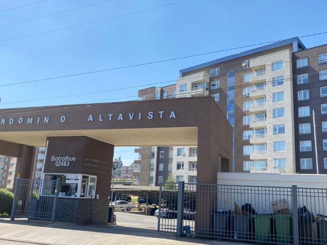 Departamento en Arriendo con Estacionamiento y Bodega, Condominio Altavista