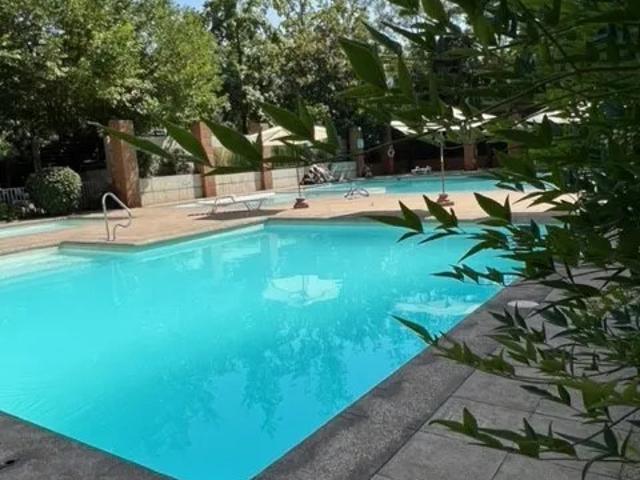 Departamento en arriendo de 2 dorm. en las condes 2 estacion