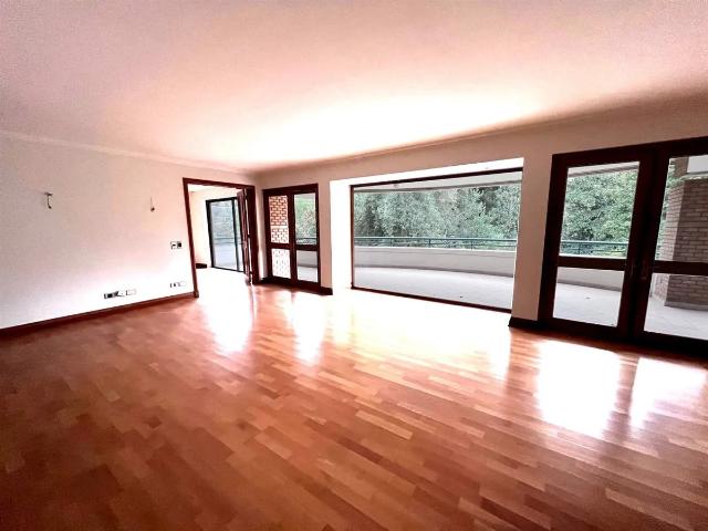 Departamento en arriendo de 5 dormitorios en las condes