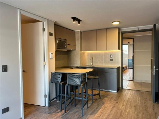 Departamento en Arriendo en Calle Buzeta, Cercano a estación de metro línea 6, Comuna de Cerrillos