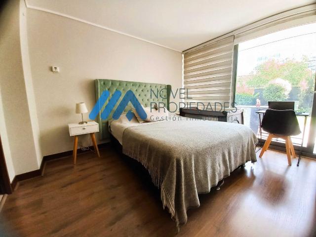 Departamento en arriendo en amoblado, seminuevo con jardín 182241, las condes