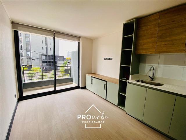 Departamento en Arriendo en Av. Vicuña Mackenna Poniente con Millaray