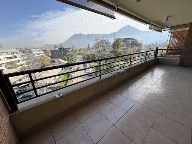 Departamento en Arriendo en Vitacura 4 dormitorios 3 baños