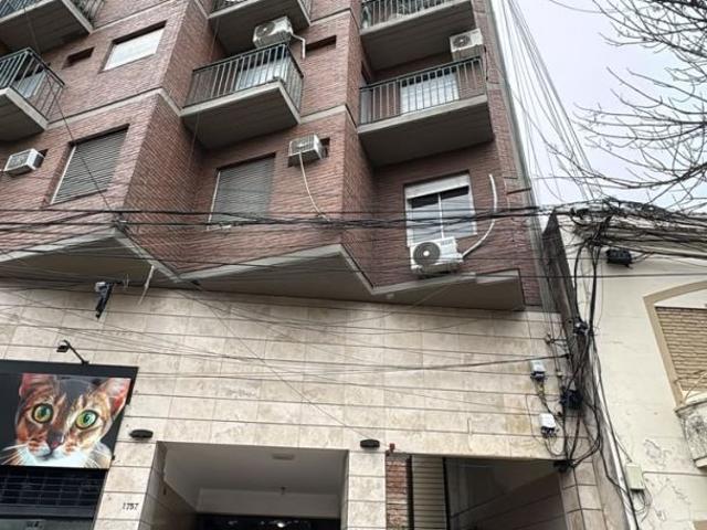 Departamento en AV. FREYRE 1700