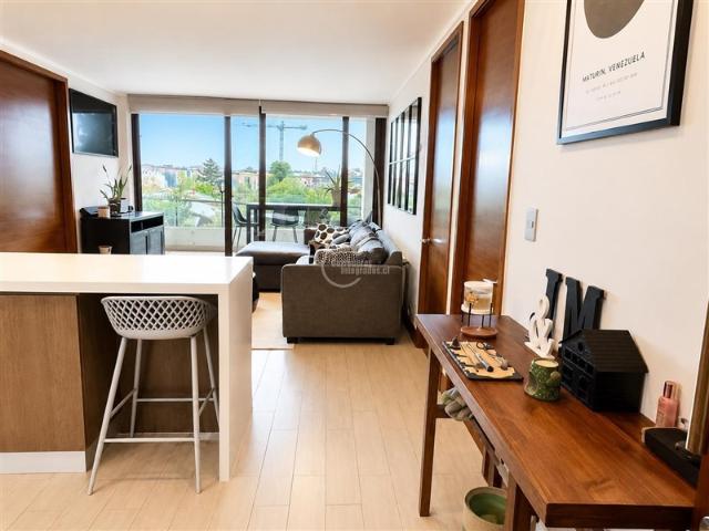 Departamento en Av Las Condes, La Cabaña