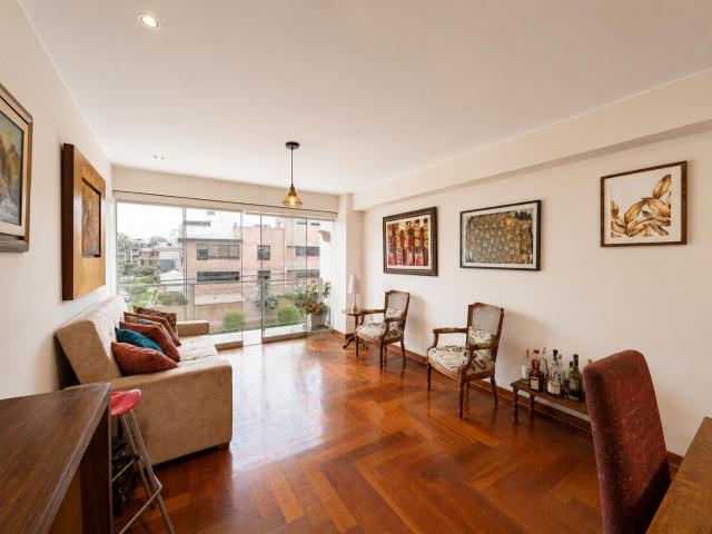 Departamento en Av. Reynaldo Vivanco, Urb. Santa Teresa, Surco