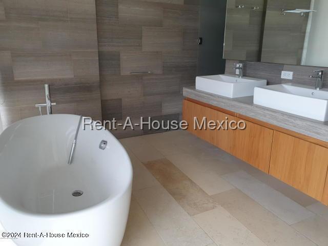 Departamento en Bosque Real, Residencial Augusta, Huixquilucan