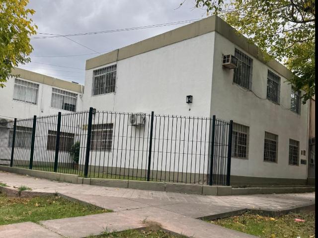 Departamento en Barrio Cementista. Las Heras ? 80m?