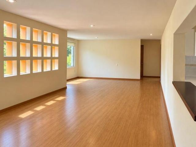 Departamento en Desierto de los Leones | Vista arbolada y family room