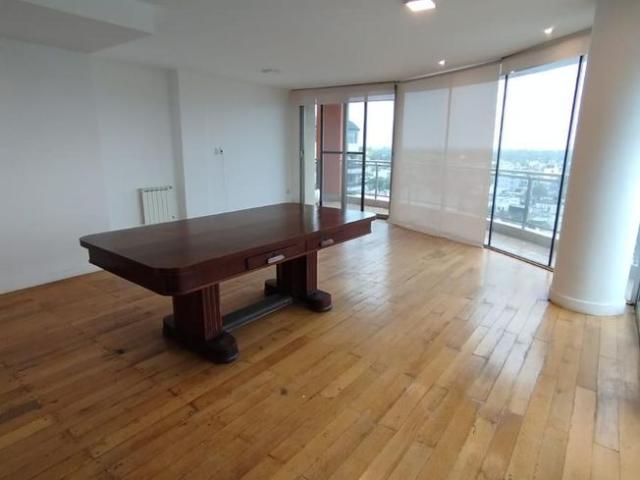 Departamento en edificio Torre Avenida II