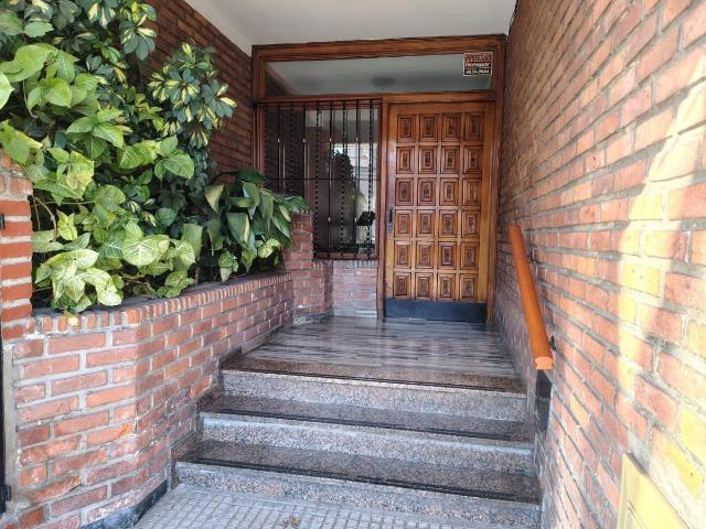 Departamento en floresta 2 amb. excelente estado