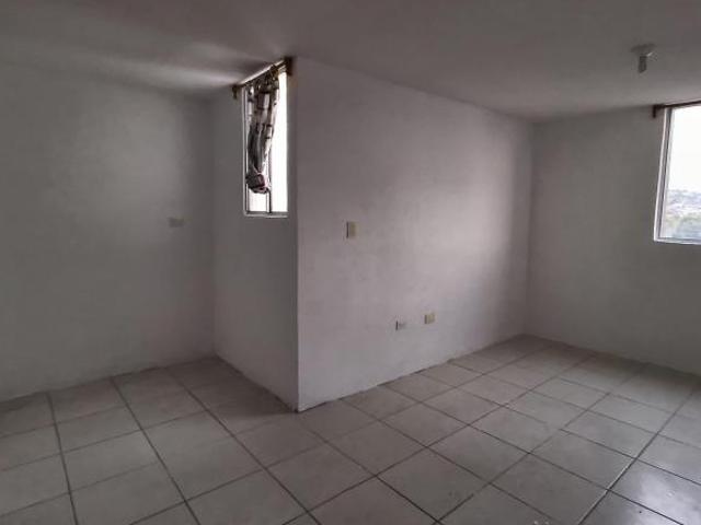 DEPARTAMENTO EN FRACCIONAMIENTO CERRADO EN SANTA CATARINA
