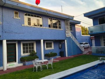 Departamento en renta, Hda Ojo de Agua sup. 120 m2 Segundo piso, con Alberca con caldera solar