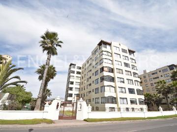 Apartamento en venta en Cruce Longitudinal - El Romeral - Chacay Alto, La Serena - Estacionamiento