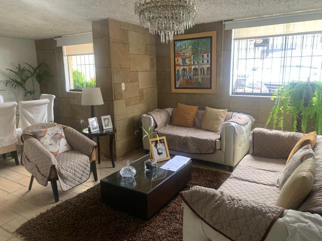 Departamento en Las Gardenias MONTERRICO