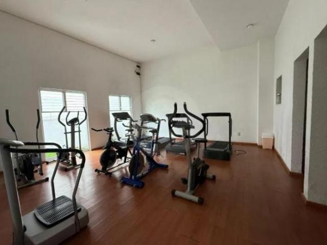 AMPLIO DEPARTAMENTO EN NAUCALPAN