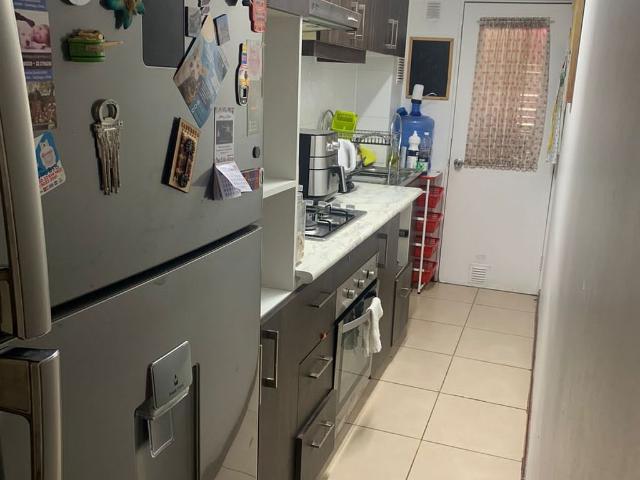 DEPARTAMENTO EN CONDOMINIO CERRADO CON BUENA CONECTIVIDAD