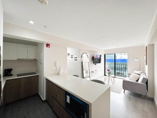 San Isidro• 62 Mtr2 • 2 Dormitorios • Amoblado• Vista externa y balcon