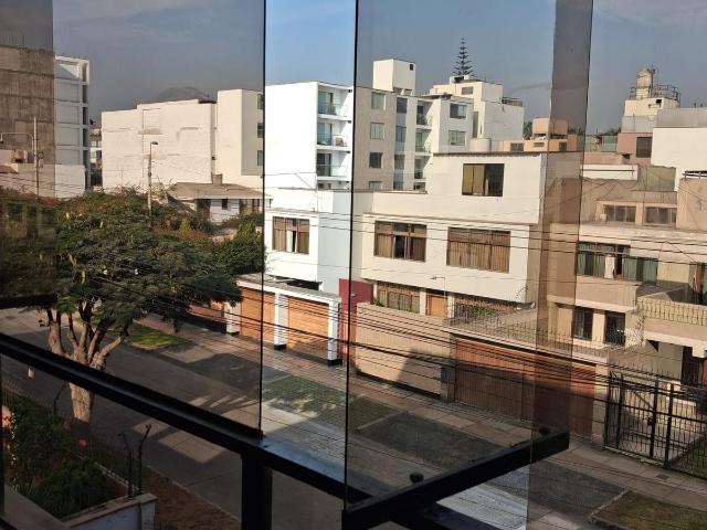 Departamento en Surco cerca Pedro Venturo
